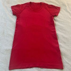 Lululemon Swiftly Tech Shirt Red Size 8